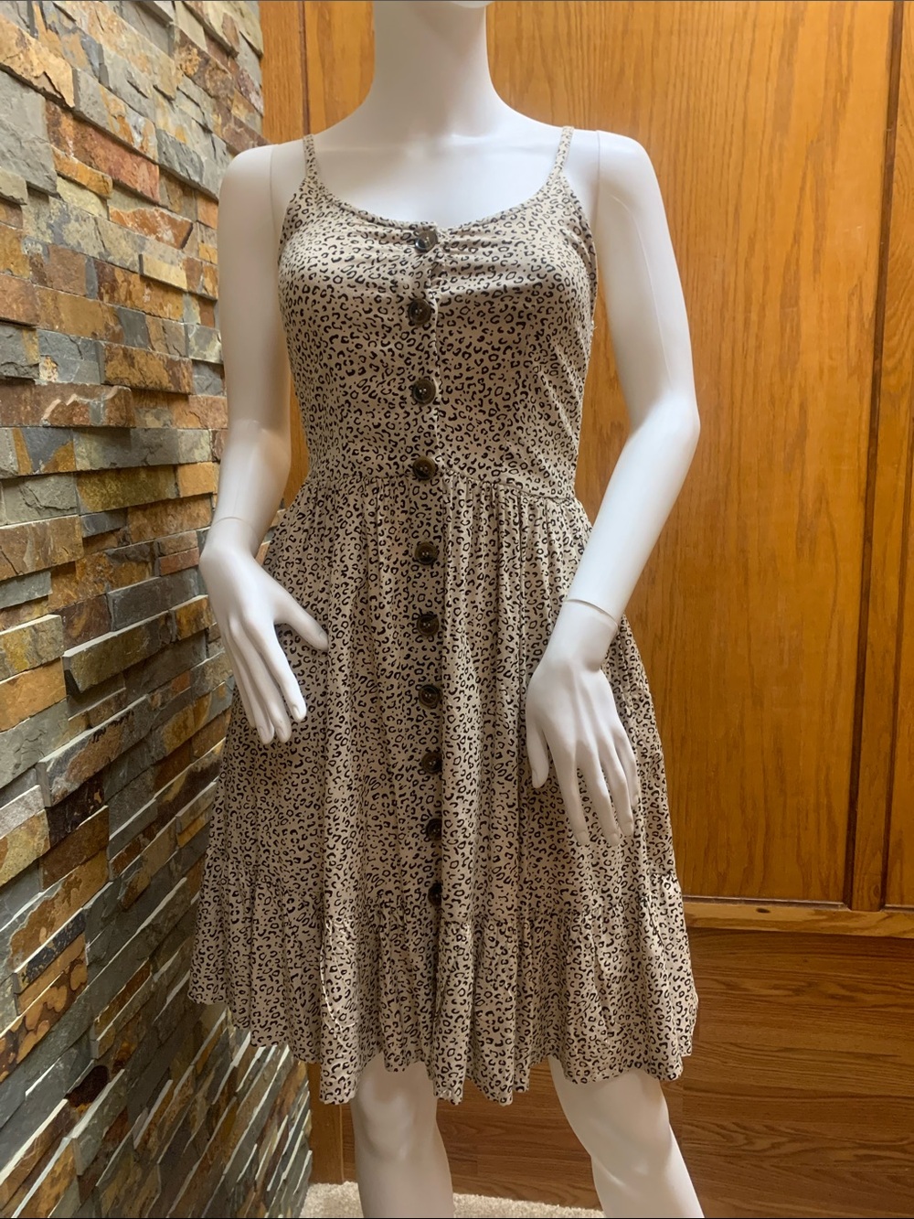 Beige Leopard Print Women’s dress w pockets - XS